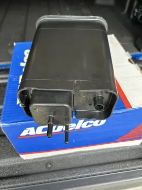 17113328 Ac Delco 215-177 New Vapor Canister Gm
