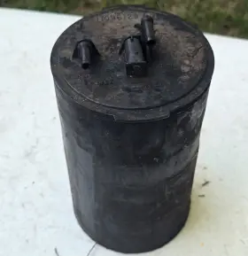 Chevrolet 17096129 1997 Chevy Tahoe Vapor Charcoal Canister Evap Fuel Tank Purge