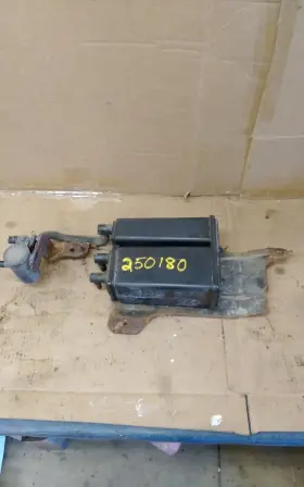 375.fd1411 Ford 2011 Edge 3.5 Fuel Vapor Canister With Bracket