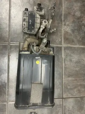 375.hy1v14 Hyundai Equus 2014 Fuel Vapor Canister 262848