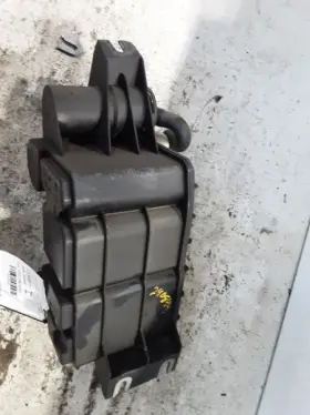 68445460aa Jeep 2018-2022 Renegade 18-19-20-21-22 Fuel Vapor Evap Canister Oem