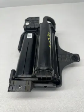 31425b2600 Kia 14-19 Soul Fuel Evaporator Charcoal Canister And Bracket Oem 242038