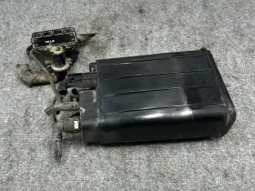 31453-3m100 Kia K900 V8 Luxury 15-17 Oem Rwd Fuel Vapor Evap Charcoal Filter Canister 79k