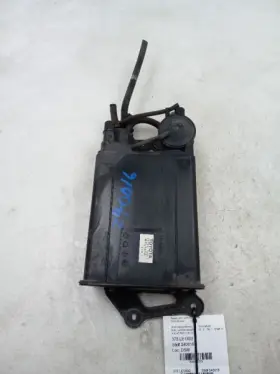 375.le1x02 Lexus 2002 Sc430 4.3l Rwd At Fuel Vapor Canister