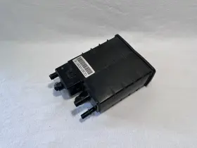 Dg939e857 Lincoln 2013 - 2016 Mkz Fuel Vapor Evaporator Charcoal Canister Oem