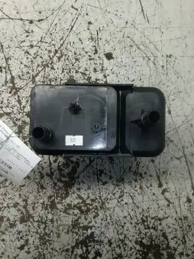 375.ma1x05 Maserati 2005 Fuel Vapor Canister Quattropo Aa 50637