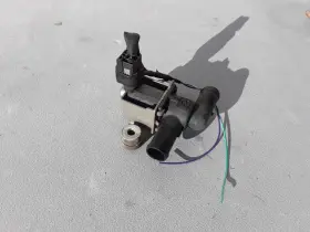 K5t45789 Mazda 2011 - 2014 2 1.5l At Fuel Vapor Charcoal Canister Solenoid Valve Oem