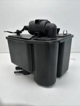 A246-470 Mercedes-benz 2014-2019 Cla250 Fuel Vapor Canister Oem