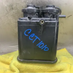 77704-33030 Oem Toyota 1994-98 Camry 2.2l Fuel Vapor Charcoal Canister
