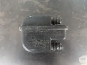 77706-0c010 Toyota 2000-06 Tundra / Sequoia 4.7 V8 Charcoal Canister